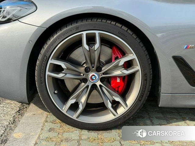 BMW 5 Series (G30) 2023 Серый из Кореи, фото 5