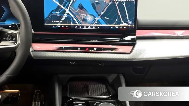 BMW 5 Series (G60) 2025 Черный из Кореи, фото 5