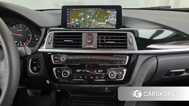 BMW 3 Series (F30) 2018 Белый из Кореи, фото 5
