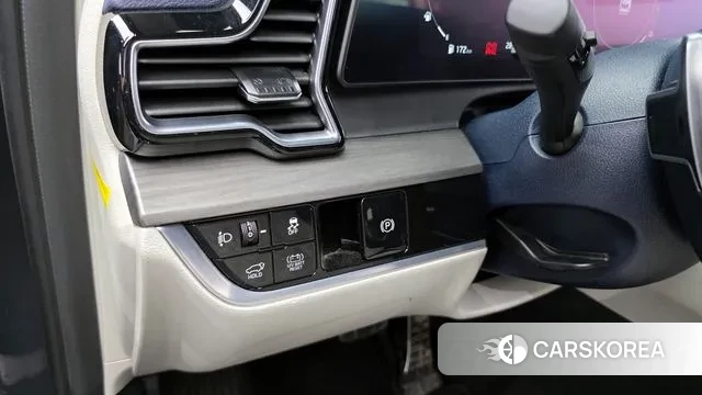 Kia Sportage 5th Generation Hybrid 2023 Серый из Кореи, фото 5