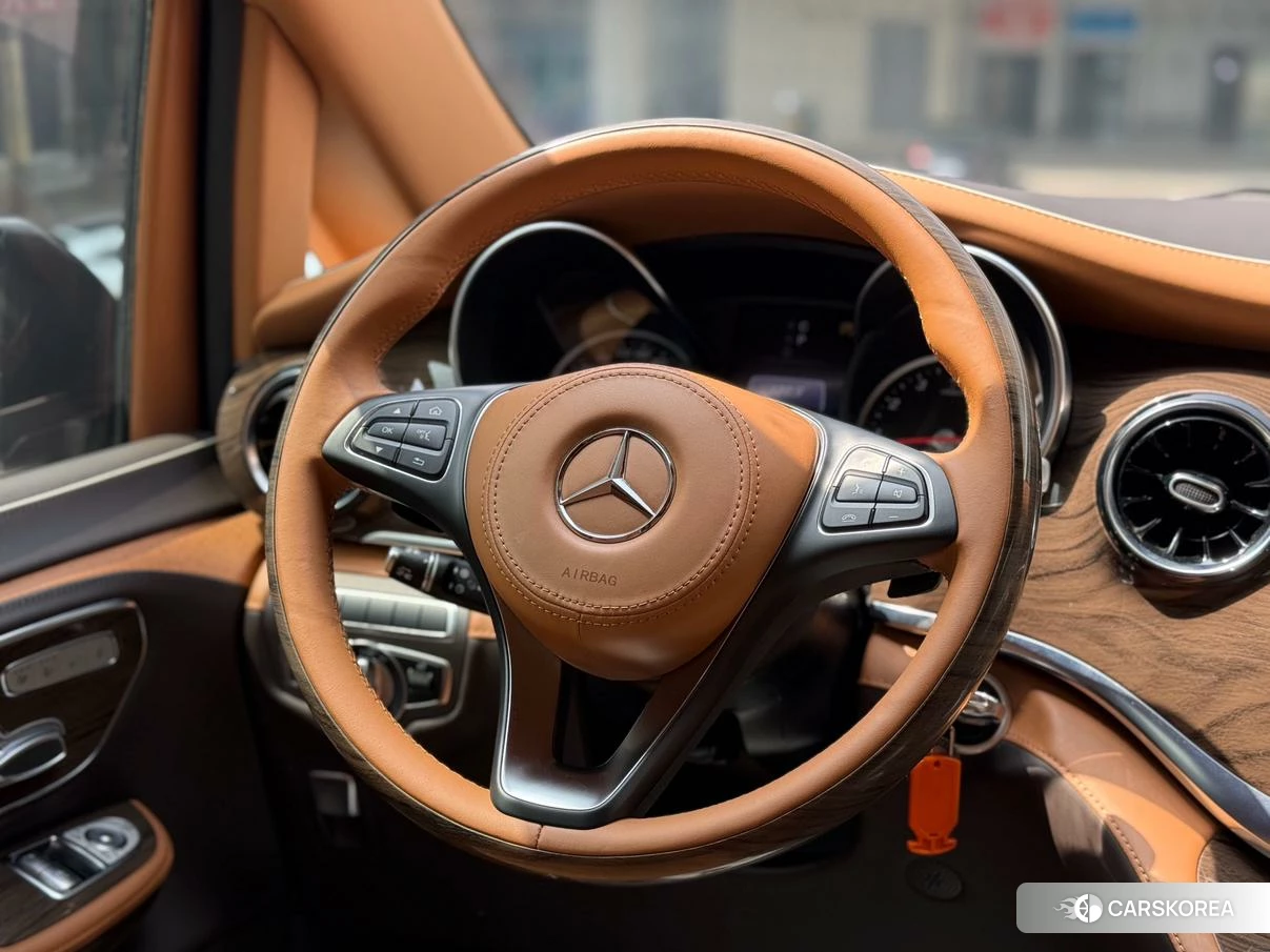 Mercedes-Benz V-class 2022 Черный из Китая, фото 5
