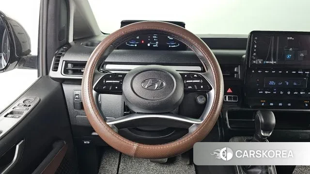 Hyundai Staria 2023 Белый из Кореи, фото 5