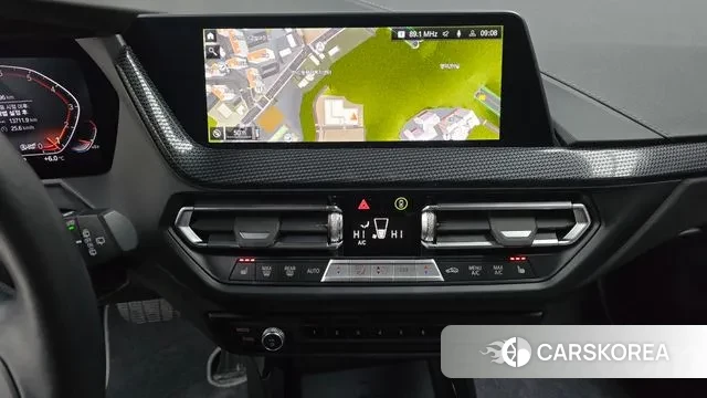 BMW 1 Series (F40) 2023 Черный из Кореи, фото 5