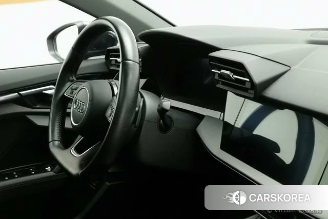 Audi A3 2021 Темно-серый из Китая, фото 5