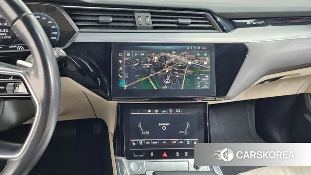 Audi e-Tron 2020 Черный из Кореи, фото 5