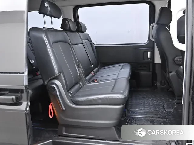 Hyundai Staria 2022 Черный из Кореи, фото 5