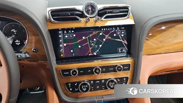 Bentley Bentayga 2022 Белый из Кореи, фото 5