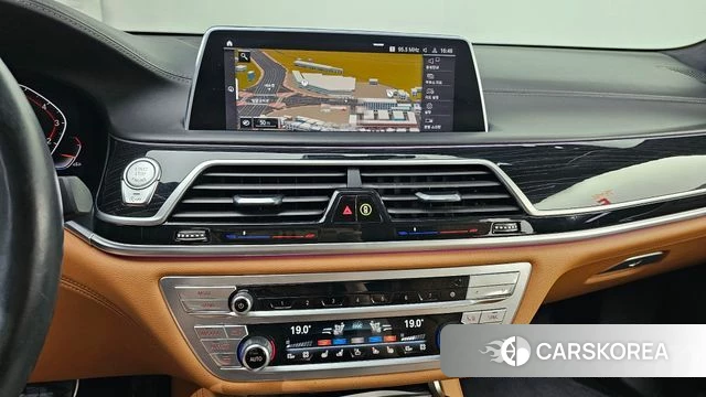 BMW 7 Series (G11) 2021 Белый из Кореи, фото 5