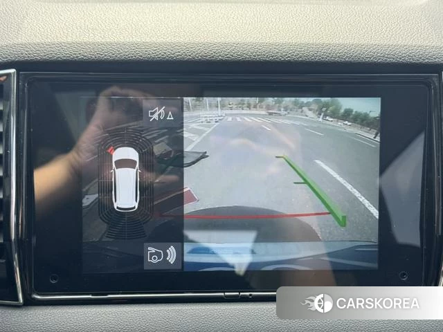 Skoda Krok 2022 Белый из Китая, фото 5