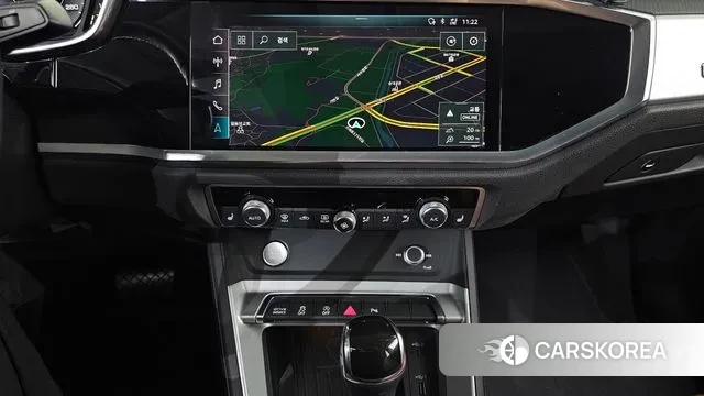 Audi Q3 (F3) 2020 Белый из Кореи, фото 5