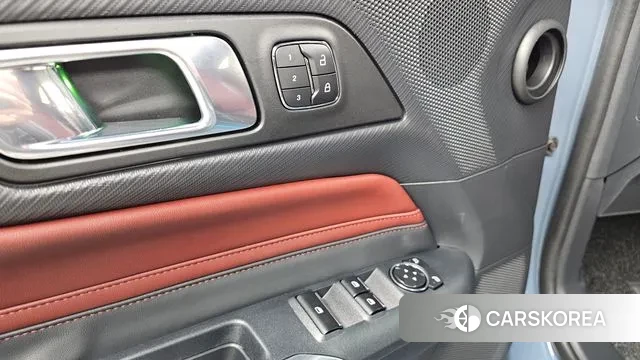 Ford Mustang 7th Generation 2024 Синий из Кореи, фото 5