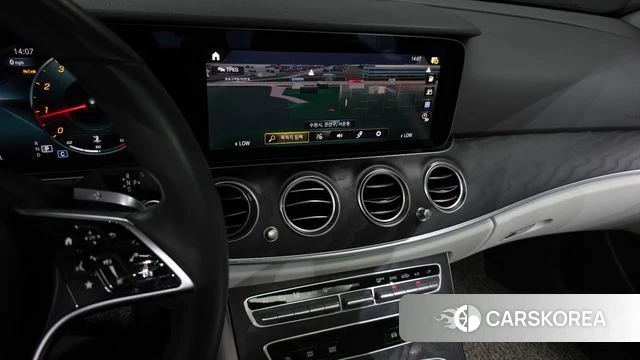Mercedes-Benz E-Class W213 2023 Белый из Кореи, фото 5
