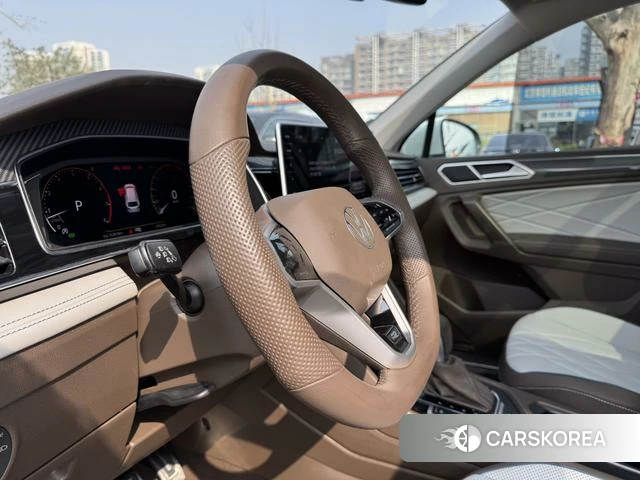 Volkswagen Tiguan L 2023 Белый из Китая, фото 5