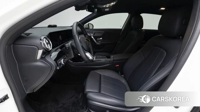Mercedes-Benz A-Class W177 2024 Белый из Кореи, фото 5