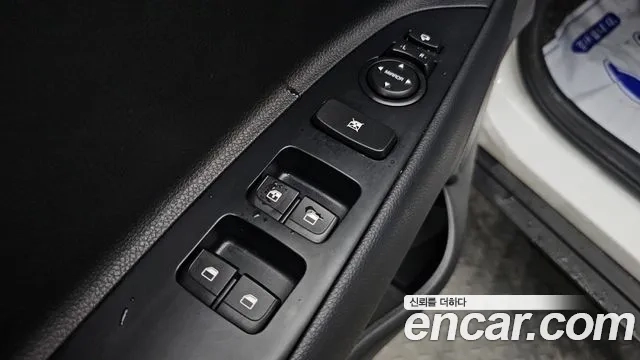 Kia Stonic 2018 Белый из Кореи, фото 5