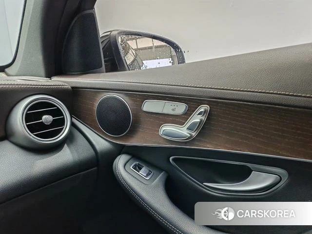 Mercedes-Benz GLC 2021 Черный из Китая, фото 5