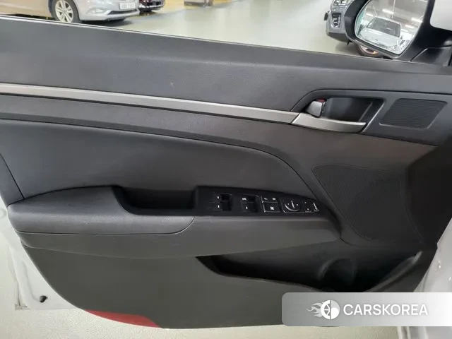 Hyundai Avante AD 2018 Белый из Кореи, фото 5