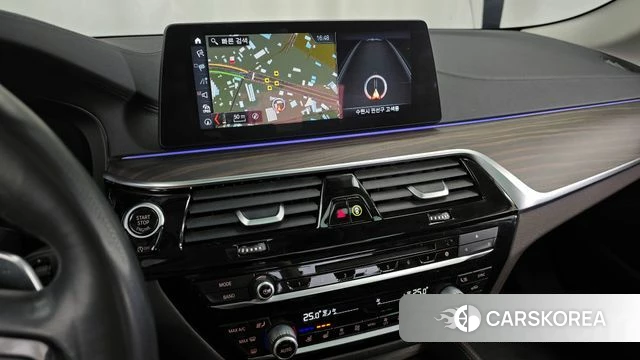 BMW 5 Series (G30) 2018 Серый из Кореи, фото 5