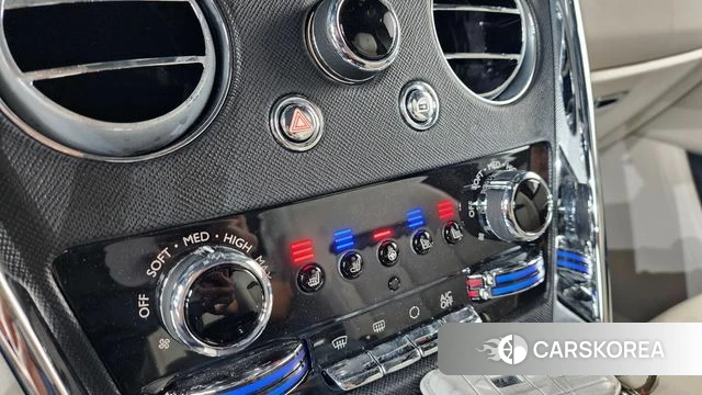 Rolls-Royce Cullinan 2020 Темно-зеленый из Кореи, фото 5