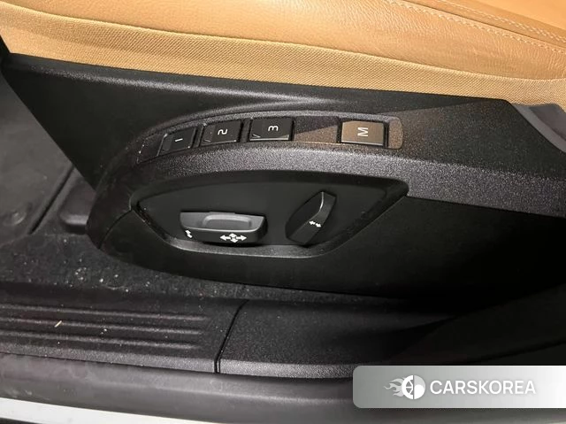 Volvo V40 Cross-Country 2018 Белый из Кореи, фото 5