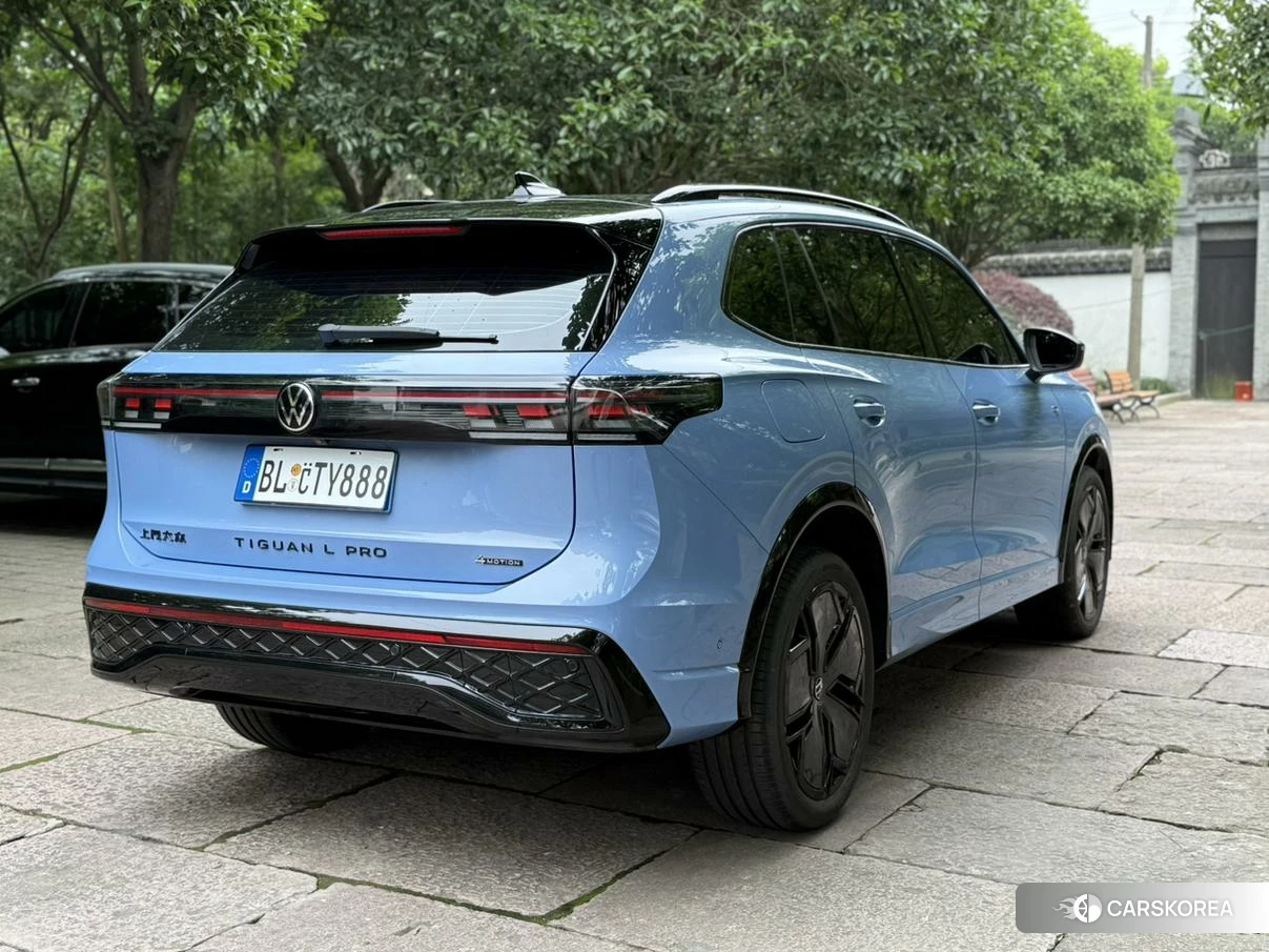 Volkswagen Tiguan L 2024 Синий из Китая, фото 5