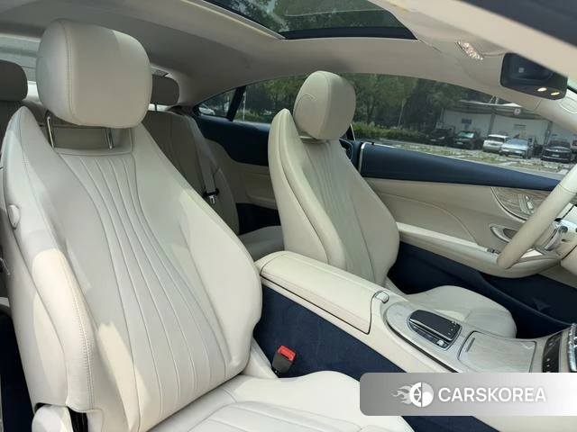 Mercedes-Benz E-class (imported) 2022 Зеленый из Китая, фото 5