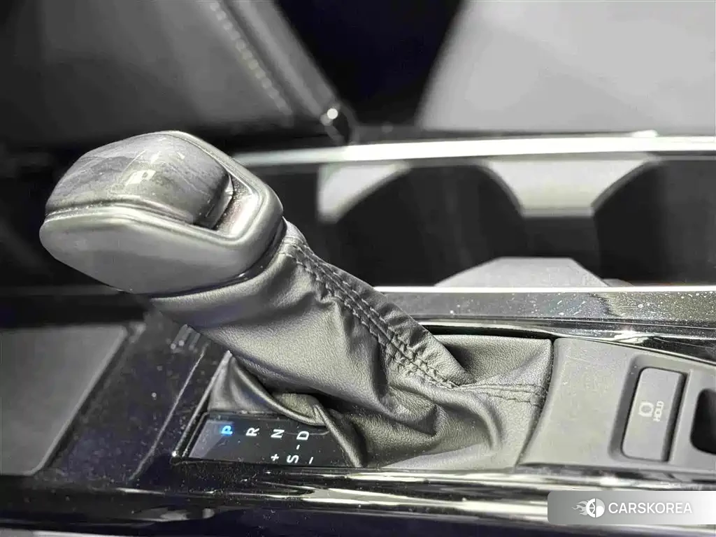 Toyota Camry 2024 Белый из Китая, фото 5