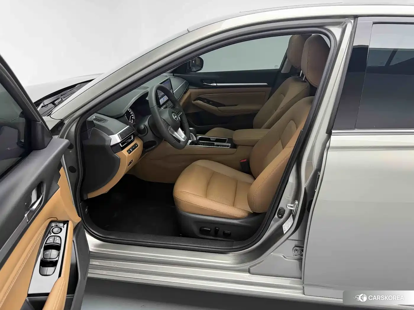 Nissan Altima 2025 Champagne/brown из Китая, фото 5