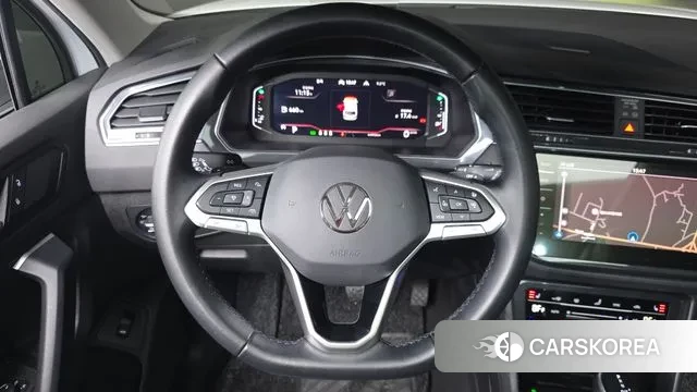 Volkswagen Tiguan second Generation 2023 Белый из Кореи, фото 5