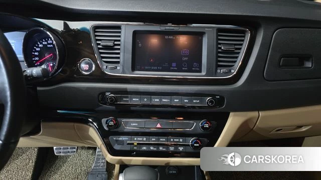 Kia The New Carnival 2019 Белый из Кореи, фото 5