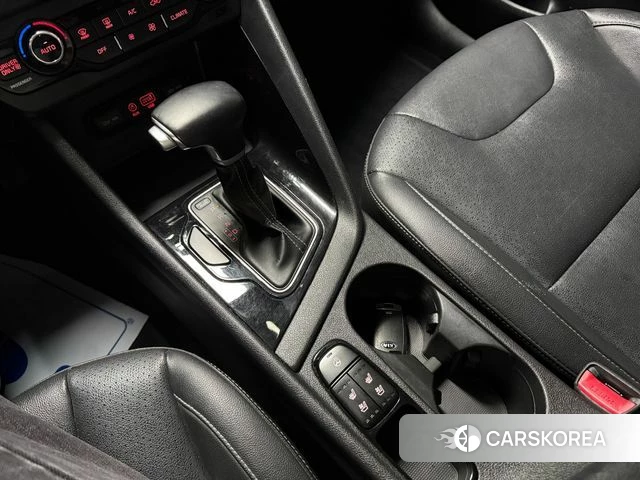 Kia Niro 2018 Синий из Кореи, фото 5