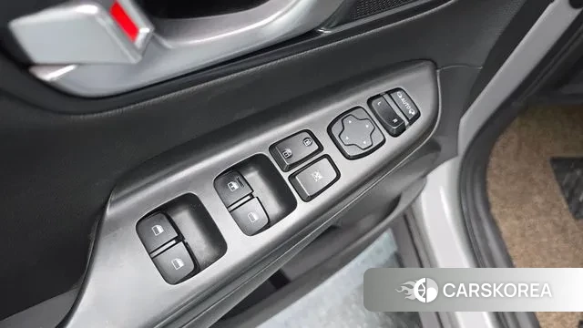 Hyundai The New Kona 2021 Серебристо-серый из Кореи, фото 5