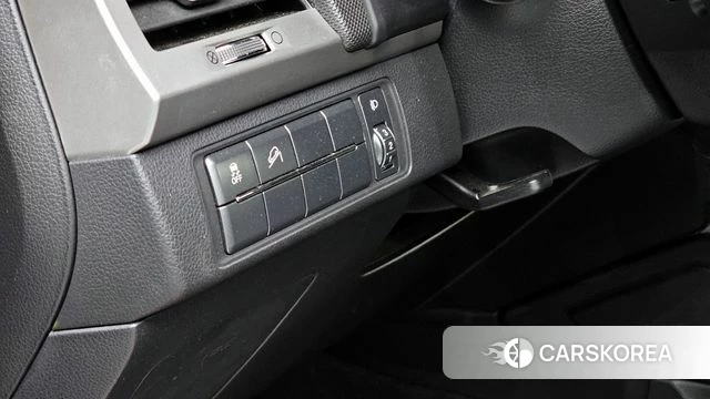 Ssangyong Rexton Sports Cannes 2019 Красный из Кореи, фото 5