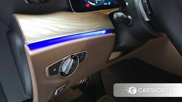 Mercedes-Benz E-Class W213 2021 Белый из Кореи, фото 5