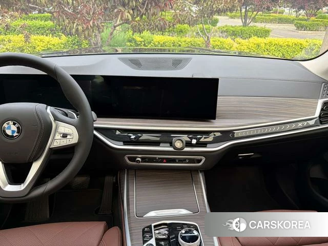 BMW X7 2025 Черный из Китая, фото 5