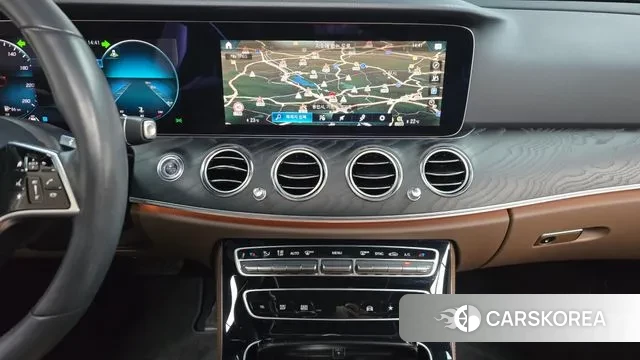 Mercedes-Benz E-Class W213 2023 Черный из Кореи, фото 5