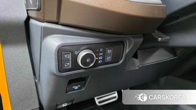 Ford Bronco 6th Generation 2022 Желтый из Кореи, фото 5