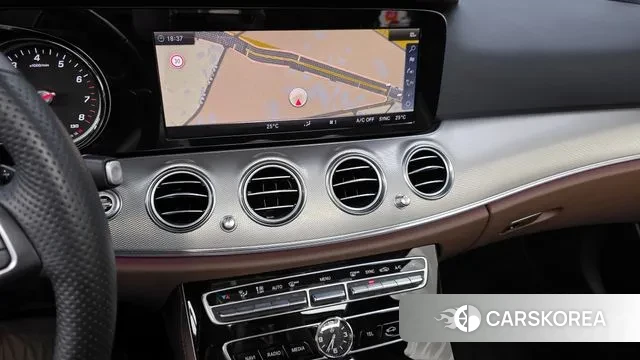 Mercedes-Benz E-Class W213 2018 Серый из Кореи, фото 5