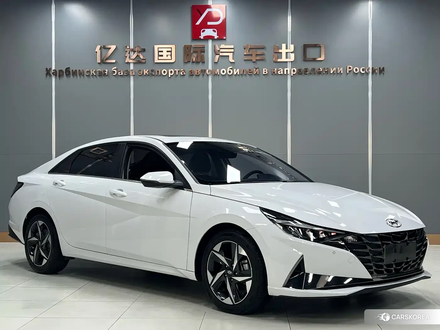 Hyundai Elantra 2023 Белый из Китая, фото 5