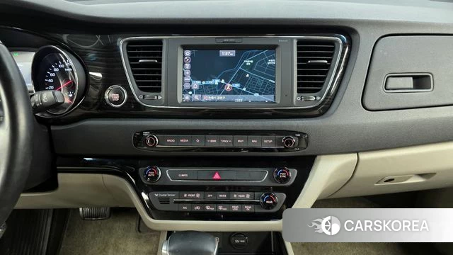 Kia The New Carnival 2019 Белый из Кореи, фото 5