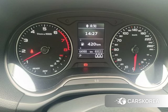 Audi Q2L 2021 Темно-серый из Китая, фото 5