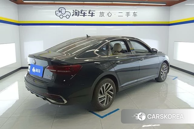 Volkswagen Lavida 2023 Черный из Китая, фото 5