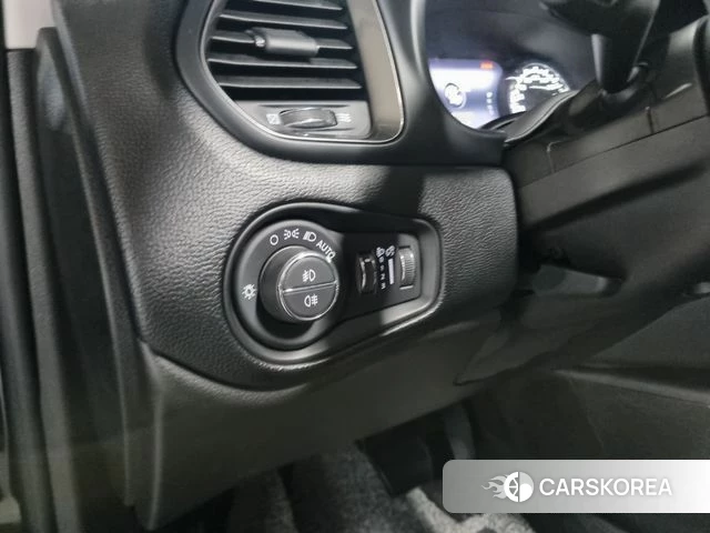 Jeep Renegade 2023 Черный из Кореи, фото 5