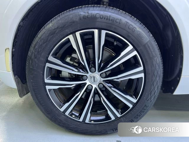 Volvo XC60 2022 Белый из Китая, фото 5
