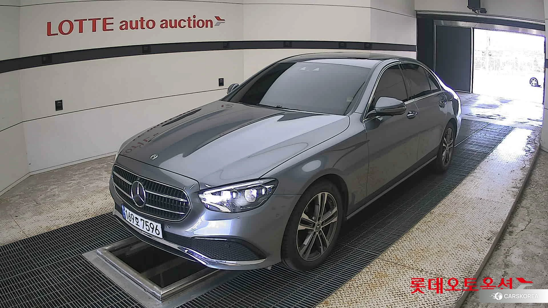 Mercedes-Benz Mercedes-Benz E350 4MATIC 2022 992-SELENITE GREY (BENZ) из Кореи, фото 5