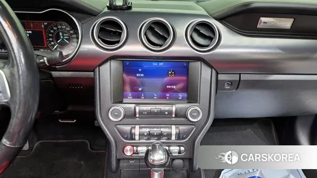 Ford Mustang 2021 Белый из Кореи, фото 5