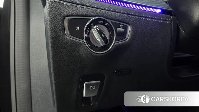 Mercedes-Benz AMG GT 2023 Черный из Кореи, фото 5