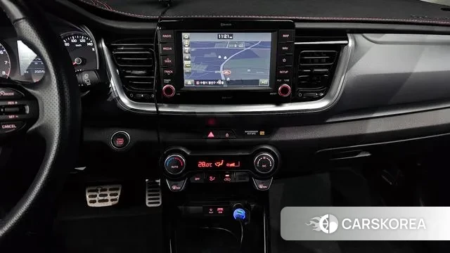 Kia Stonic 2018 Белый из Кореи, фото 5