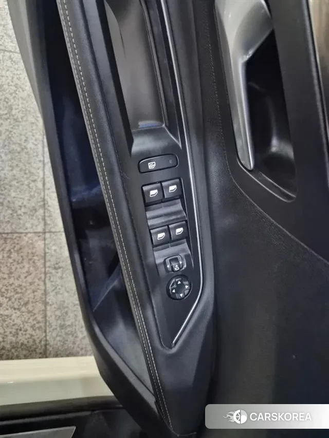 Peugeot 5008 second generation 2021 Белый из Кореи, фото 5