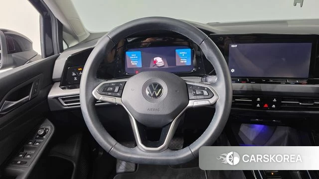 Volkswagen Golf 8th Generation 2022 Черный из Кореи, фото 5